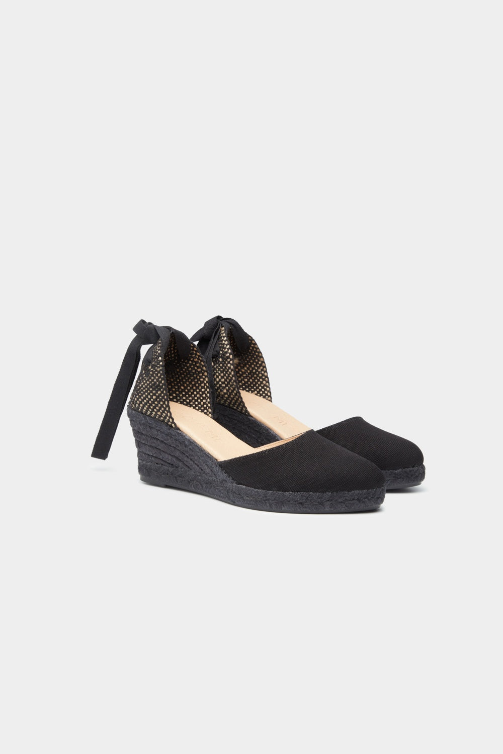 Olivia All Black Low