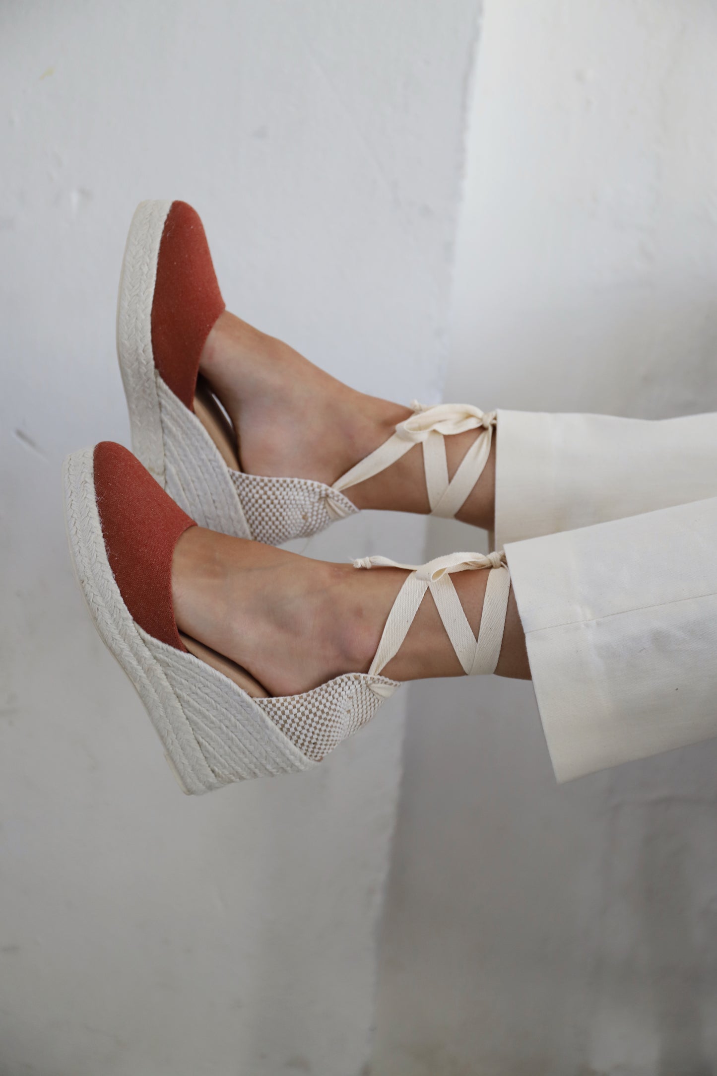 Olivia Cobrizo Canvas