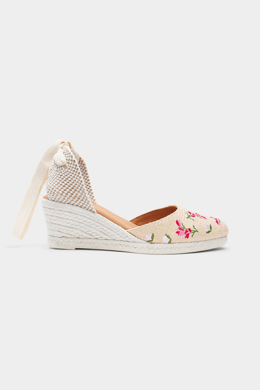 Olivia Rafia Flowers Low