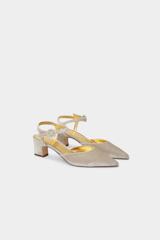 Carmen Taupe Low