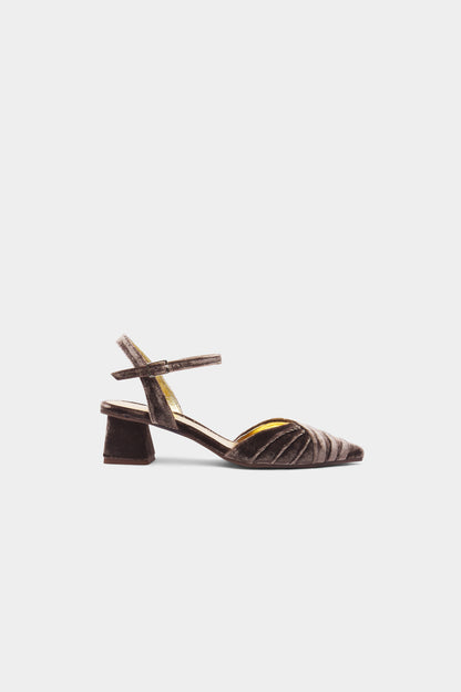 Aitana Marron Low