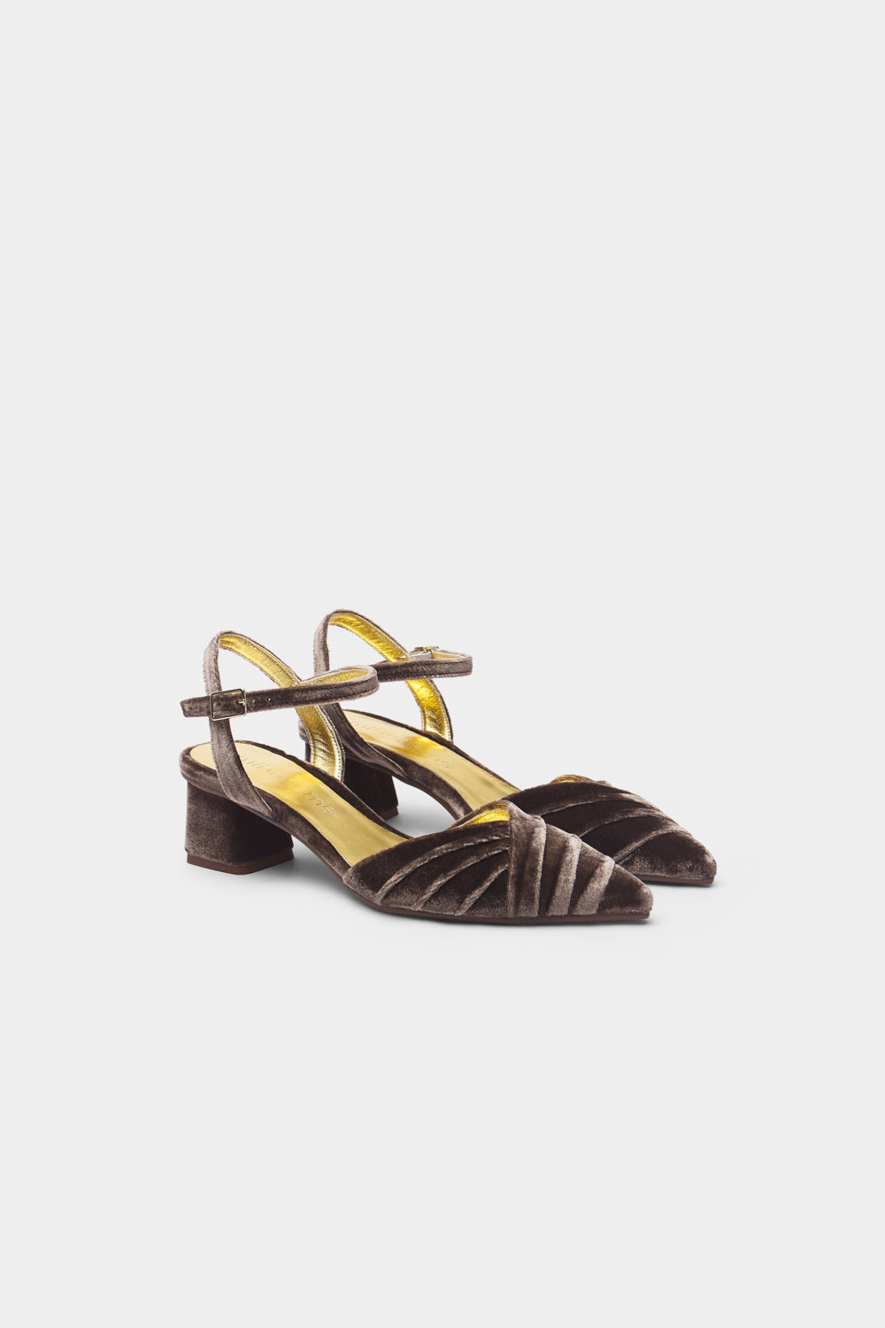 Aitana Marron Low